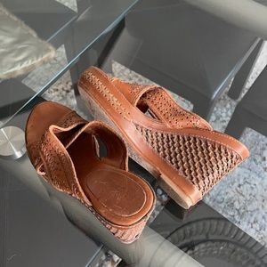 Frye Boot Co. woven sandals